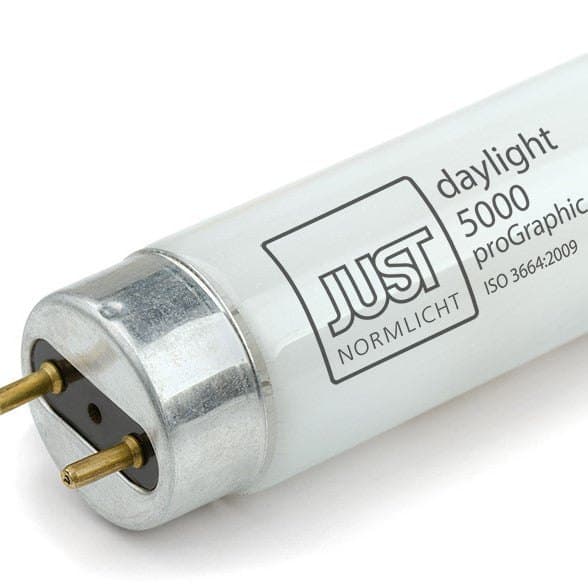proGraphic daylight 5000K fluorescent lamps 18W